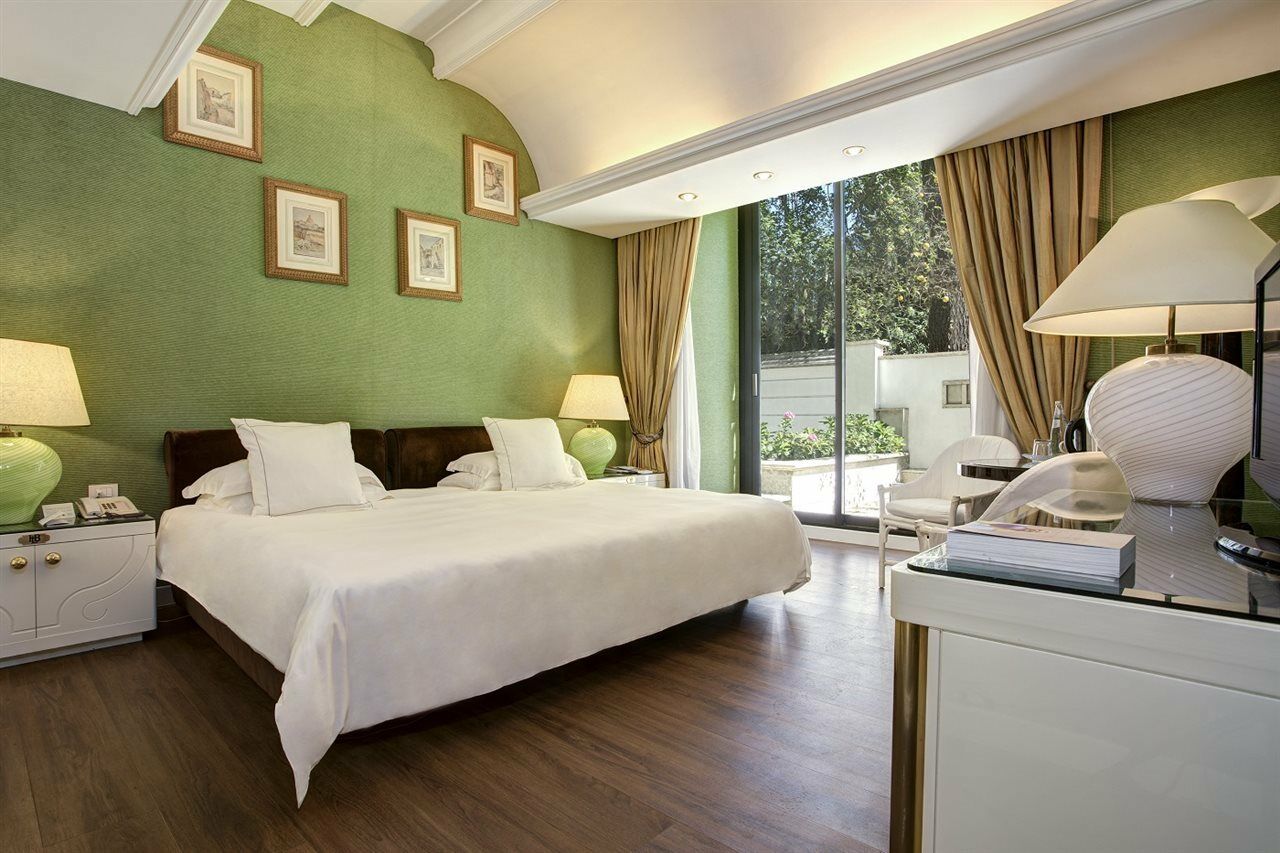 Lord Byron - Small Luxury Of The World 5*