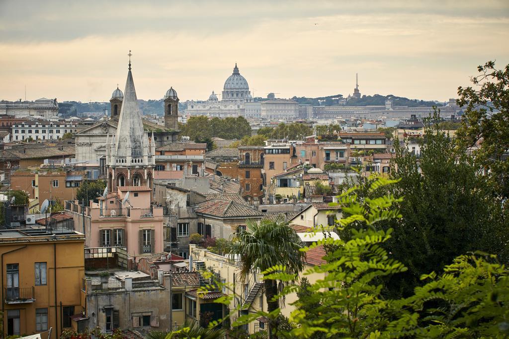 Lord Byron - Small Luxury Of The World Rome