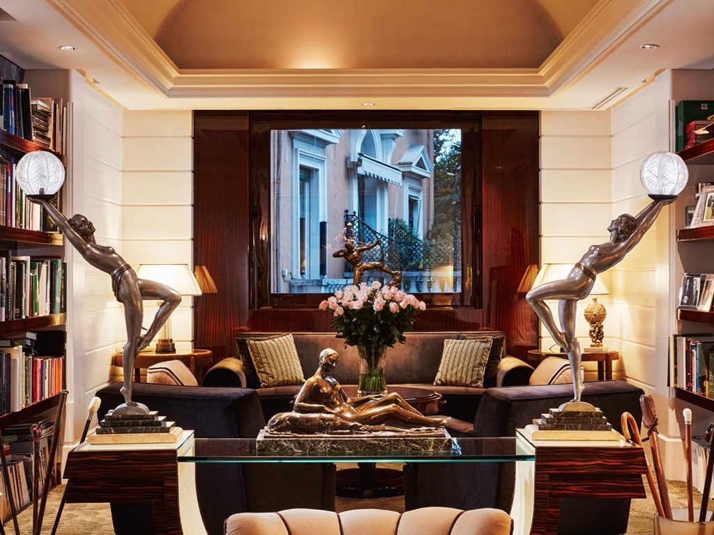 Lord Byron - Small Luxury Of The World 5*